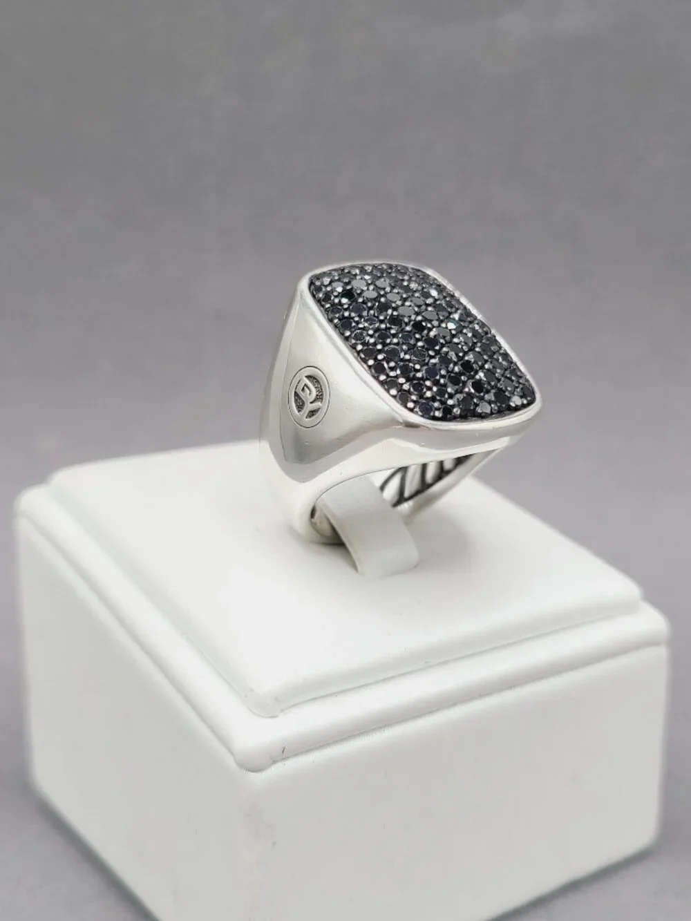 David Yurman Rectangular Pave Signet Ring w/ Pavé Black Diamonds - 25mm - Size 9